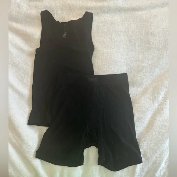 Skims Soft Lounge Tank & Boxer Set - Picture 4 of 5